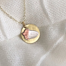 Load image into Gallery viewer, Acorn Medallion