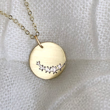 Load image into Gallery viewer, Thyme Medallion